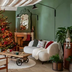 Discount Gnome blanc assis avec bonnet vert et jambes flexibles Gus - 66 cm