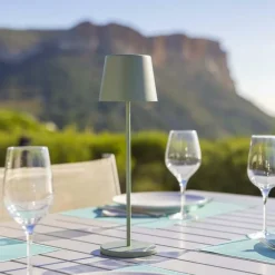 LUMISKY Lampe de table touch sans fil en aluminium vert Kelly Olive - Ø 10 x H 38 cm