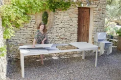 New FERMOB Table avec rallonges coloris gris en acier Oléron - 82 x 82 x 74 cm